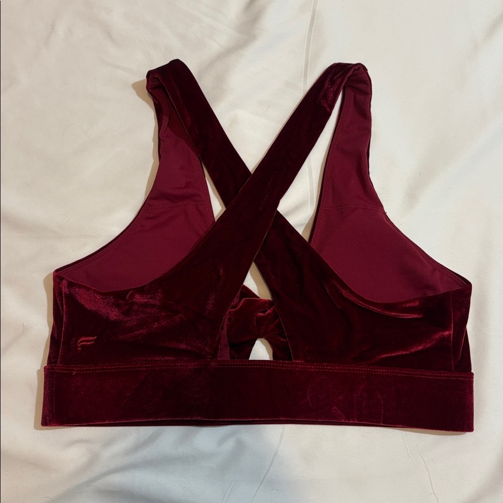 Fabletics Red Velvet Velour Oasis Twist Sports Bra + Emma Leggings Matching Set - Picture 3 of 11